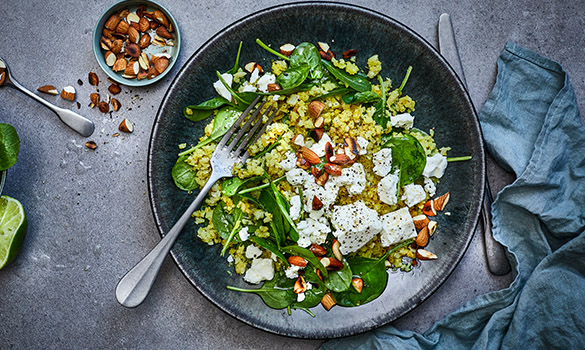 Stekt blomkålris med spinat og karriblanding