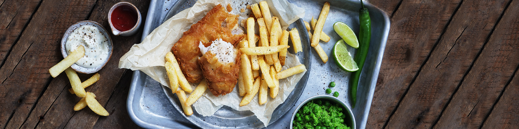 Fish & Chips med ertepuré og remulade