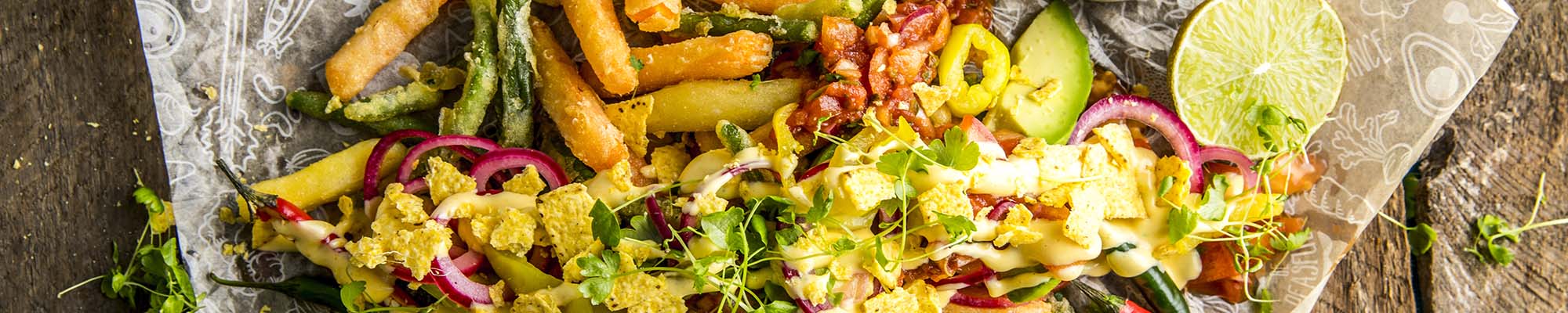 Loaded fries av grønnsaker