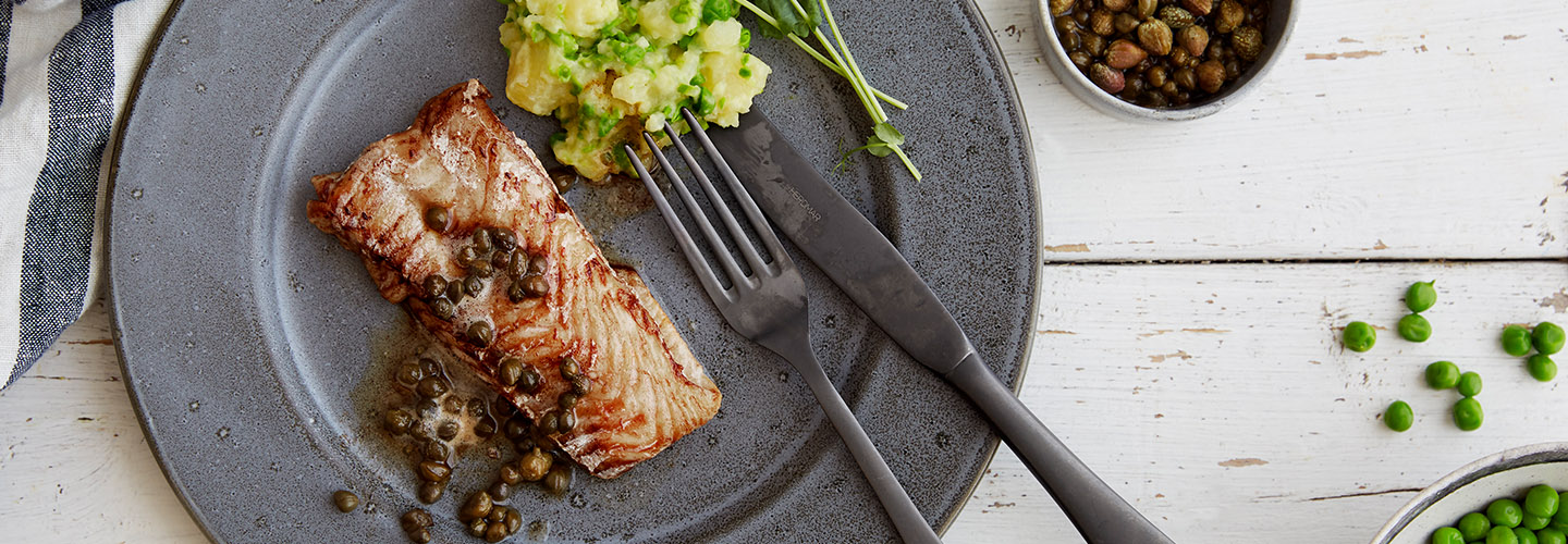 Smørstekt torsk med bacon og potetmos med erter