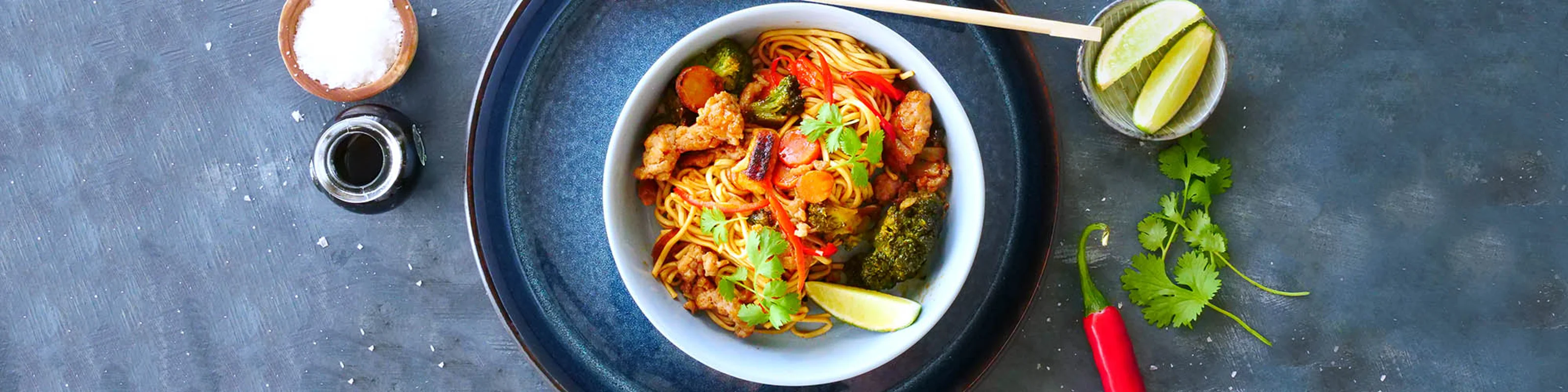 Wok med kyllingkjttdeig_2000x500.jpg